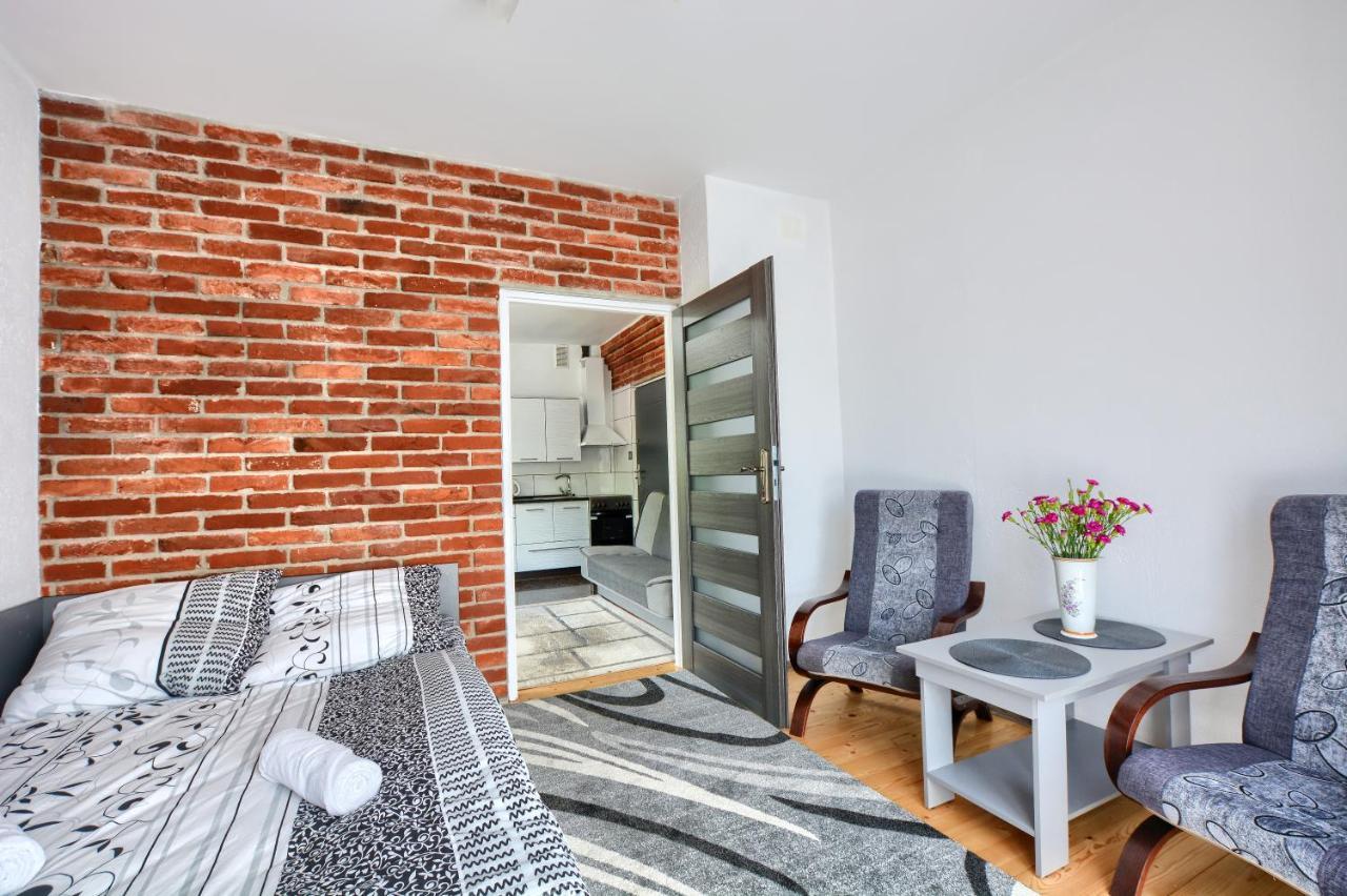 Ceglany Apartament اوسترزوكي دولن المظهر الخارجي الصورة