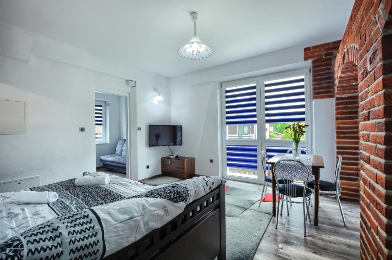 Ceglany Apartament اوسترزوكي دولن المظهر الخارجي الصورة