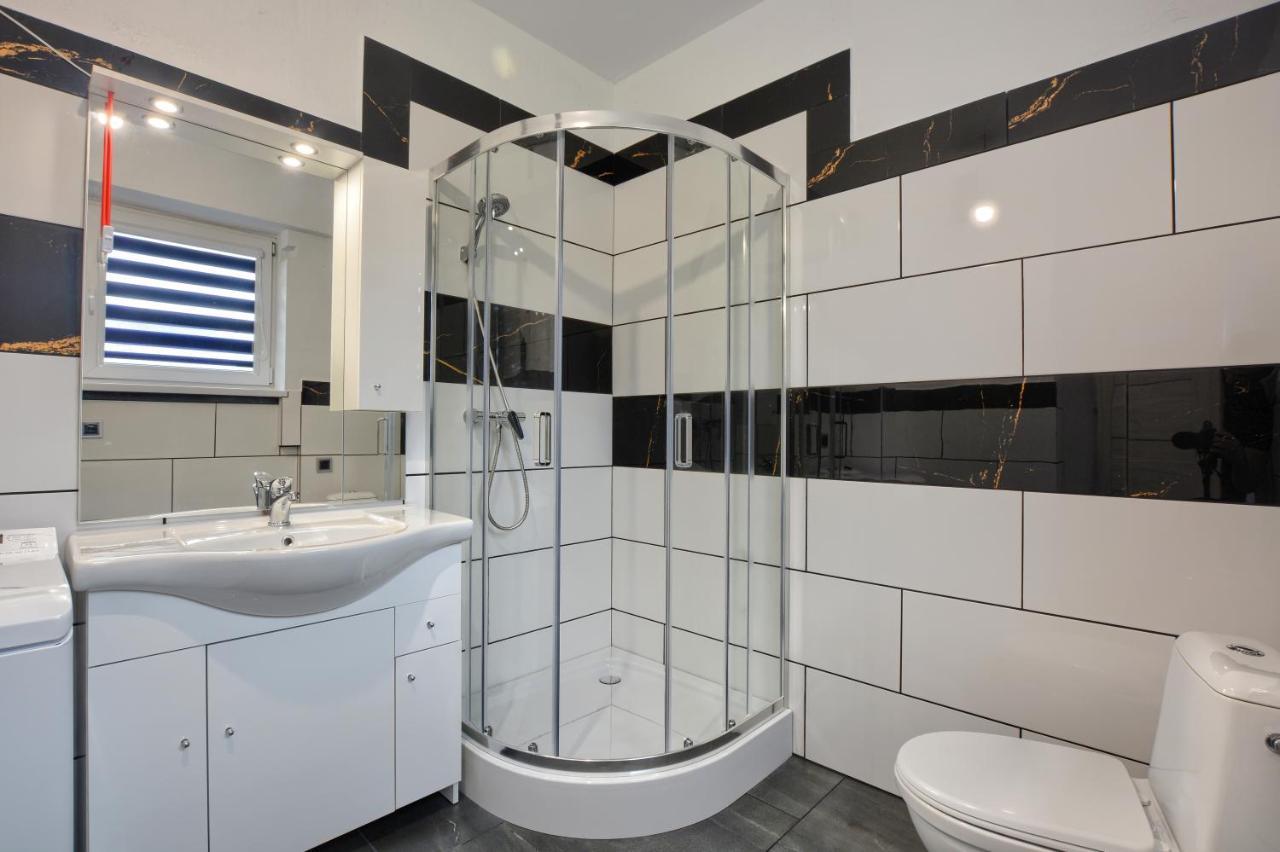 Ceglany Apartament اوسترزوكي دولن المظهر الخارجي الصورة