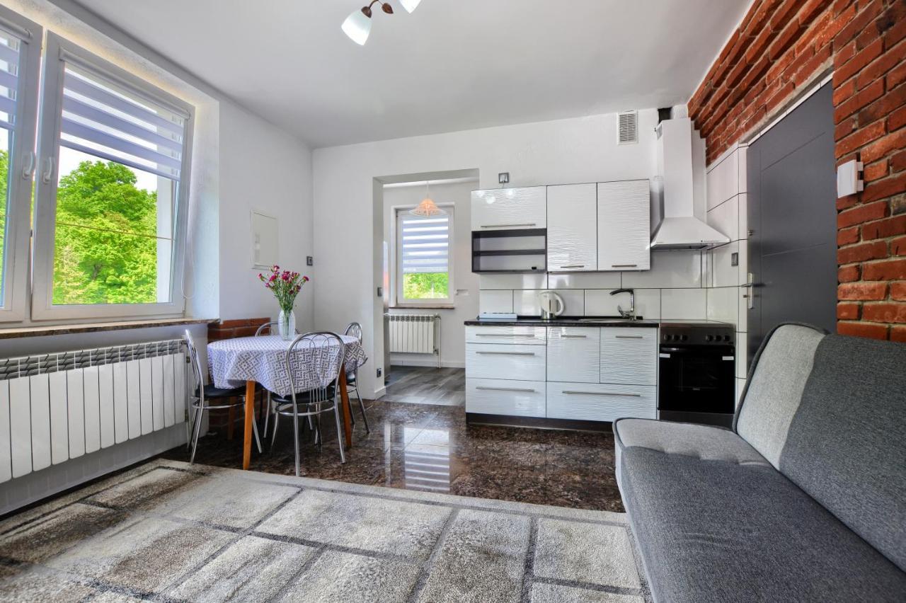 Ceglany Apartament اوسترزوكي دولن المظهر الخارجي الصورة