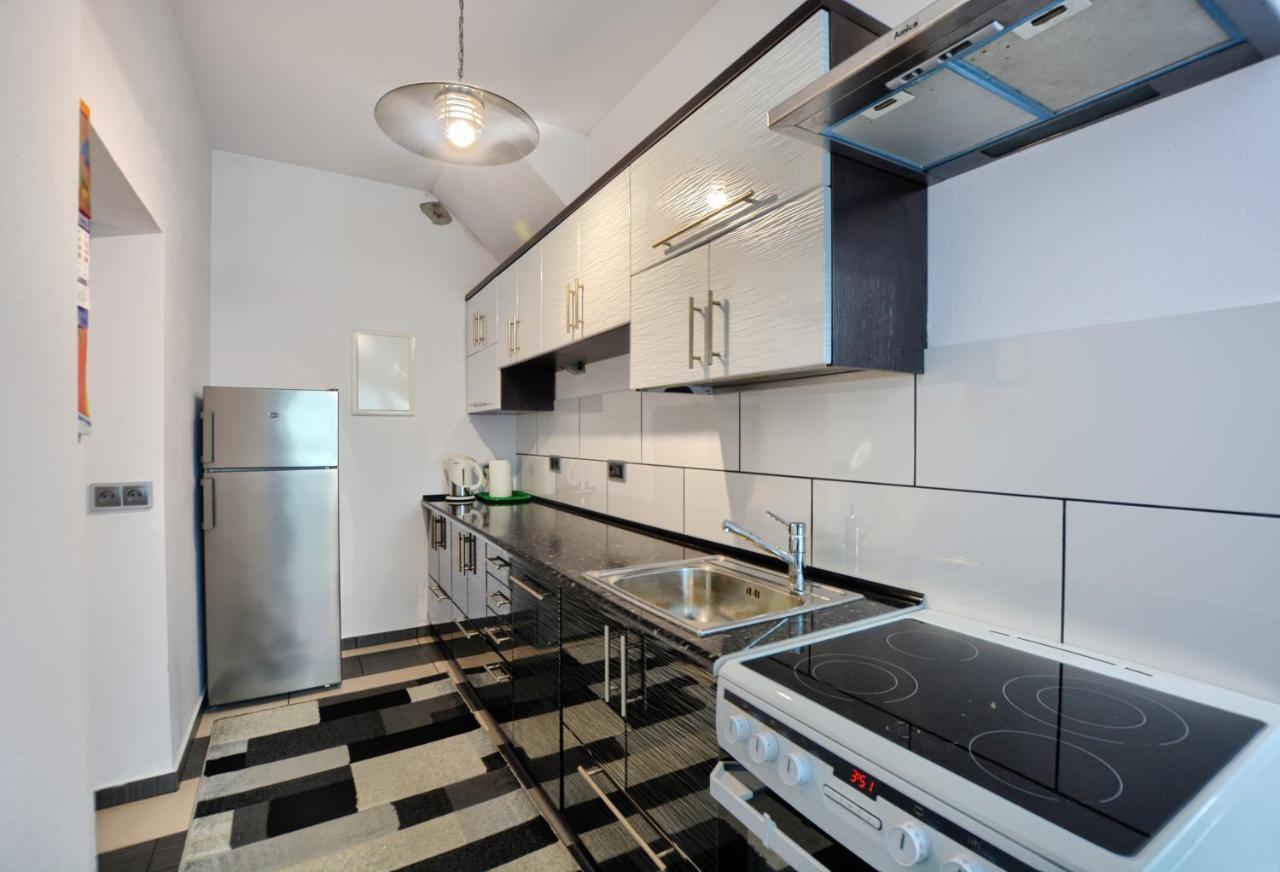 Ceglany Apartament اوسترزوكي دولن المظهر الخارجي الصورة