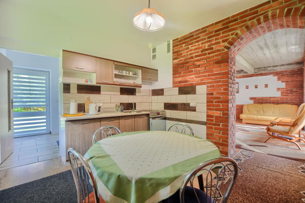Ceglany Apartament اوسترزوكي دولن المظهر الخارجي الصورة