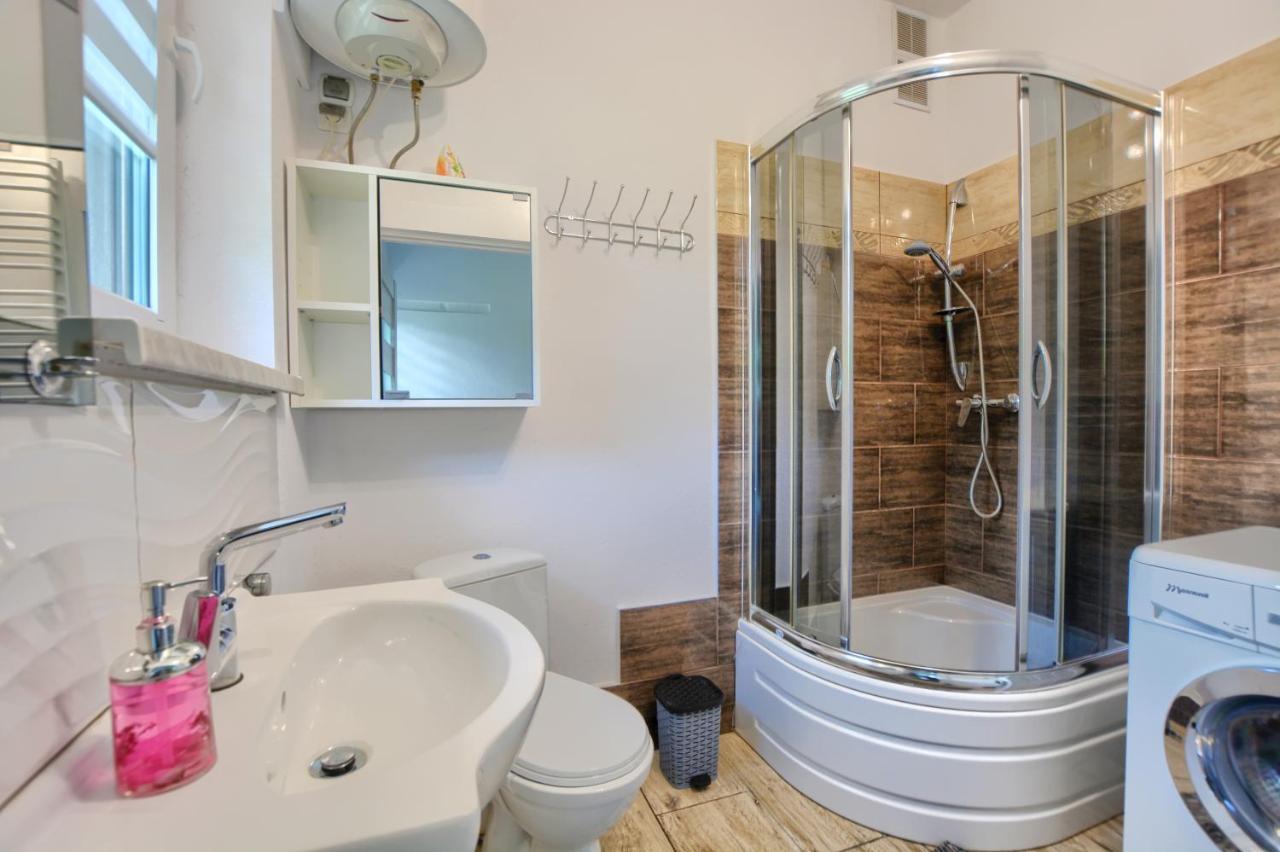 Ceglany Apartament اوسترزوكي دولن المظهر الخارجي الصورة