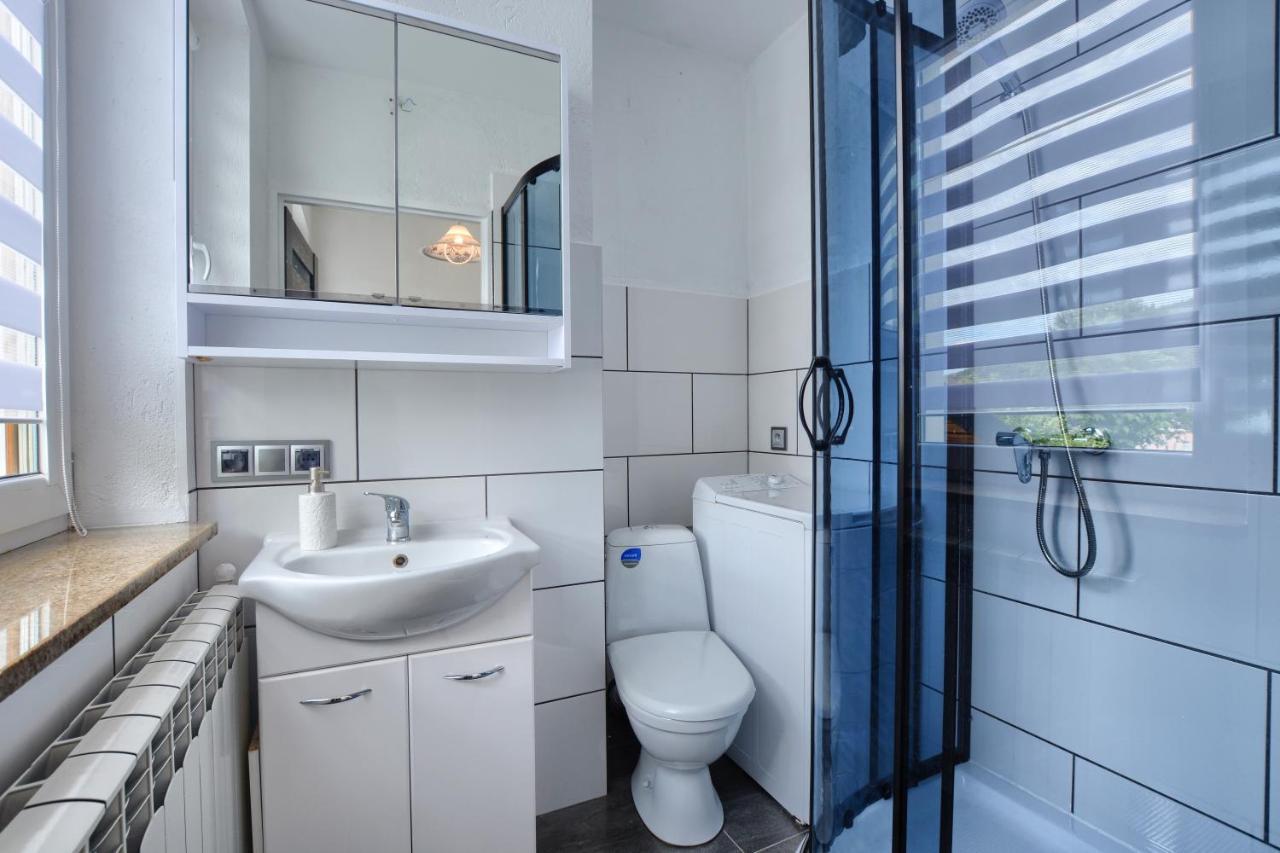 Ceglany Apartament اوسترزوكي دولن المظهر الخارجي الصورة