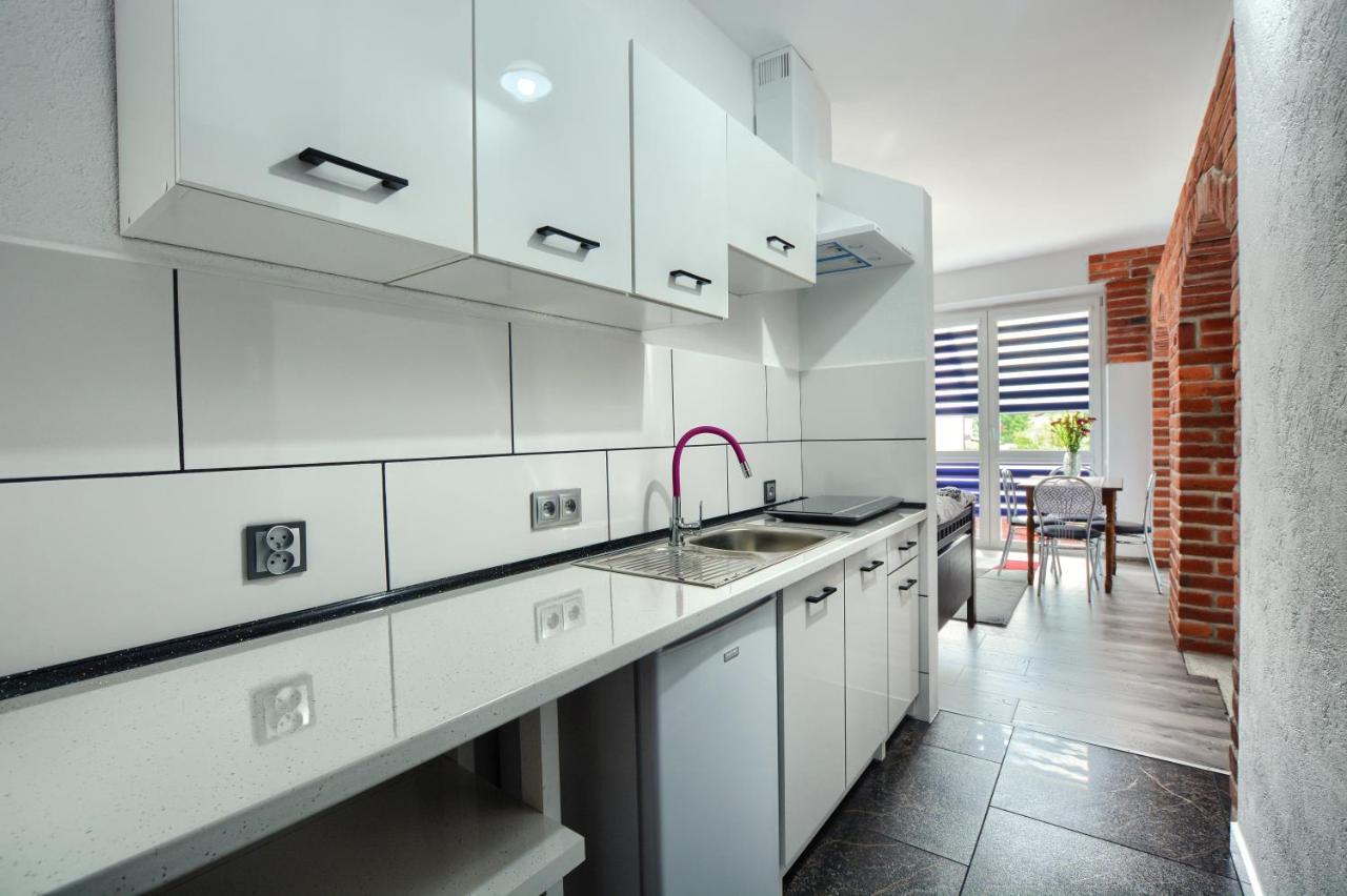 Ceglany Apartament اوسترزوكي دولن المظهر الخارجي الصورة